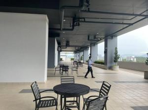 Fazlizasuite Homestay@Vista Bangi-Muslim Preferred