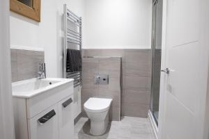 Courtyard Retreat- Free evening parking