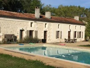 Maison Périgord vert piscine et spa - La Barde