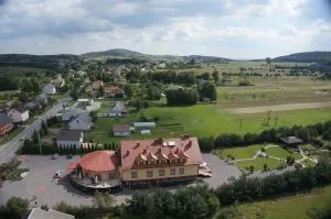 Hotel & Restauracja Okrąglak - 亨齐内