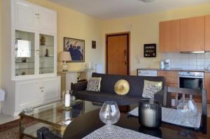 Delmare Dion apartment