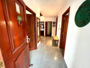 Hilltop South - Villa Bougainville