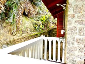 Hilltop South - Villa Bougainville