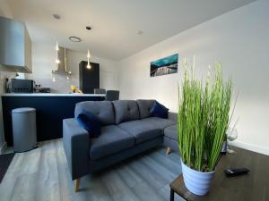 HU-Thirteen Apt One - Sleeps 4