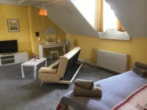 Torwood House - Paul