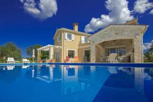 Villa Larisa 