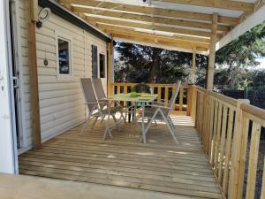 Campings Mobil-Home en camping**** : photos des chambres