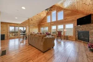 Curb-Free Chalet - Hoyes Run