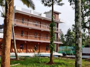 DOLPHIN ENCLAVE SERVICE STUDIO APARTMENTS