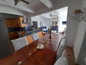 Maisons de vacances Le gite de Sainte Valiere PISCINE et SPA : photos des chambres