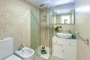 Ventura- Centric, Pool, WIFI and Parking