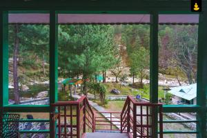 LivingStone Backwater Resort Tirthan Valley