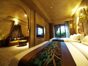 Phòng Bốn Người Hướng Núi Pearl có 2 Giường Lớn và Ban Công (Pearl Mountain View Quadruple Room with 2 King Beds and Balcony)