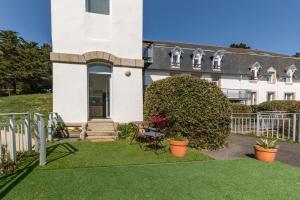 Appartements La Tour du Castel Beach - 200m de la plage : Studio