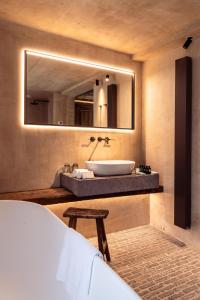 Hotels La Ferme Saint Simeon Spa - Relais & Chateaux : photos des chambres