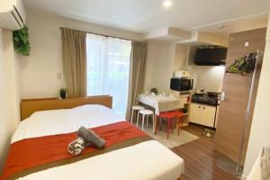 Takemura Building 104