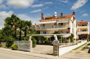 3 star pansion Guest House Adria Sveti Filip i Jakov Horvaatia