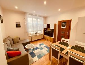 Apartament Przy Rynku w Lewinie Kłodzkim