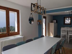 Maisons de vacances Maison proche lac, velos, parking : photos des chambres