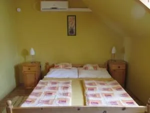 Tavi-fészek Fogadó - Bercel