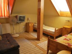 Tavi-fészek Fogadó