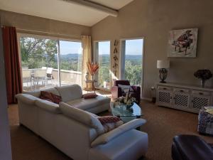 Villa climatisée avec vue panoramique et piscine sans vis à vis.