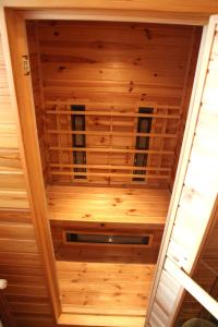 Luxury One-Bedroom Apartment room in Penzion V Roklich