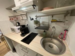 Appartements STUDIO HYPERCENTRE a 1 MN PLAGE ET DES PORTS : photos des chambres