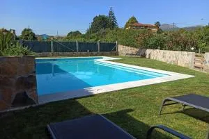 AGRADABLE CASA CON PISCINA EN GONDOMAR(VAL MIÑOR) - Чаин