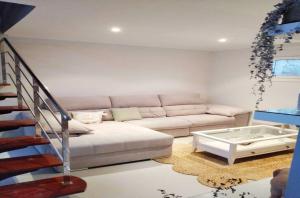 AGRADABLE CASA CON PISCINA EN GONDOMAR(VAL MIÑOR)