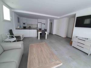 Espectacular Planta Baja con terraza y parking a 5 min de la playa