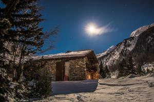 Chalets CHBRA Magnifique chalet au calme procheremontees mecaniques : photos des chambres