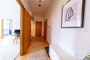 HYGGE Apartment Kaßberg mit 400mbit WLAN, Kaffeevollautomat & Self-Check-in
