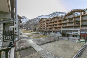 Appartements VV113 Magnifique appartement centre Val d Isere, proximite pistes : Villa 2 Chambres :