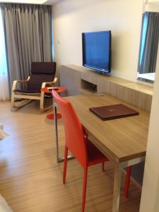 Grand Tower Inn Sathon Sha Extra Plus Bangkok 22 Updated Prices Deals