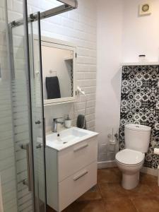 Acogedor Apartments A and B - Chío