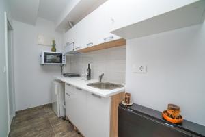 Victor - adorable studio with terrace+free parking