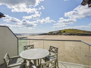 24 Burgh Island Causeway