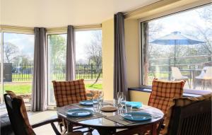 3 Bedroom Amazing Home In La Hague