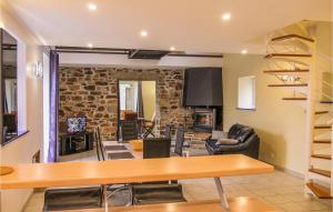 Maisons de vacances Awesome Home In La Hague With 3 Bedrooms And Internet : photos des chambres