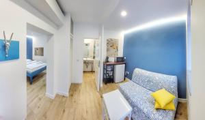 Studio Apartment room in Black Church Apartment