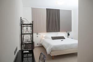 Hotels Kyriad Frejus - Centre : photos des chambres