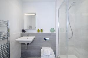 5 Middlecombe - Luxury Apartment at Byron Woolacombe, only 4 minute walk to Woolacombe Beach!