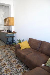 Piso modernista en casco histórico con garaje