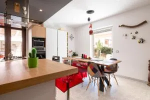 Family House - Ardali