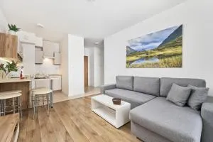 Apartment Krakowska 39 with AC & PARKING & LOGGIA Wrocław by Noclegi Renters - Kamieniec Wrocławski