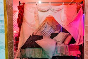Maisons d'hotes Le Neflier Dijon - appart balneo - SPA romantique pour 2 : photos des chambres