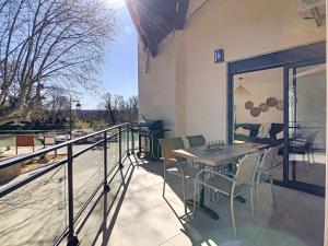 ** Superbe appartement sur le canal du midi **