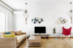 A Diamond of 140 m2 in Platonas Ancient Athens