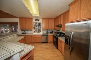 Cant Bear to Leave-1156 by Big Bear Vacations